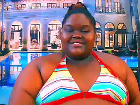 Snapshot of EbonyHotBuns chatting on April 2026 06:23:01 PM EbonyHotBuns online show from April 2026 06:23:01 PM
