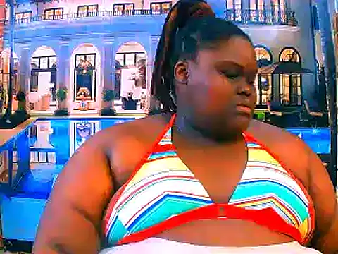 Snapshot of EbonyHotBuns chatting on April 2026 06:31:01 PM EbonyHotBuns online show from April 2026 06:31:01 PM