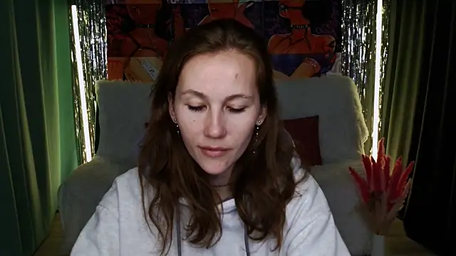 Snapshot of MichelleOrtis chatting on February 2025 01:32:01 PM MichelleOrtis online show from February 2025 01:32:01 PM