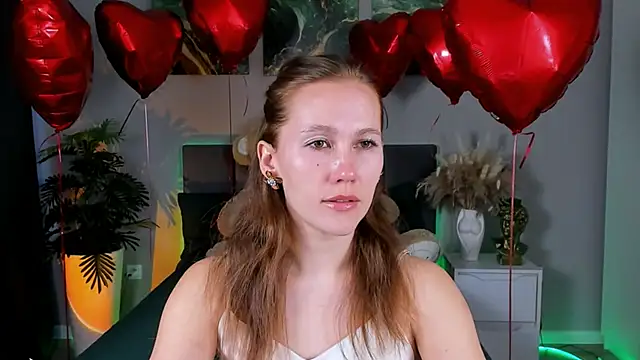 Snapshot of MichelleOrtis chatting on March 2025 01:40:02 PM MichelleOrtis online show from March 2025 01:40:02 PM