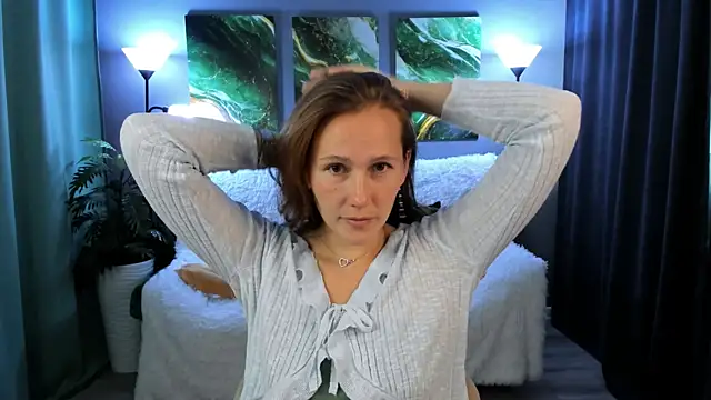 Snapshot of MichelleOrtis chatting on September 2025 01:16:02 PM MichelleOrtis online show from September 2025 01:16:02 PM