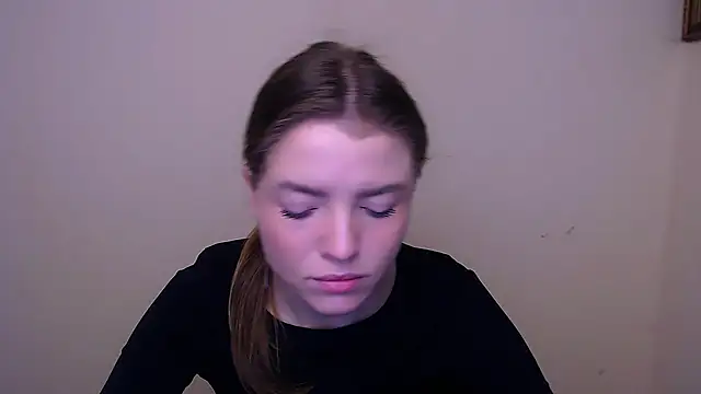 MissOliviaa  online show from February 2025 09:31:02 AM
