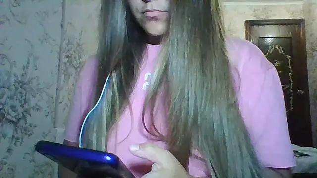 Evasapples online show from July 2026 09:28:02 PM