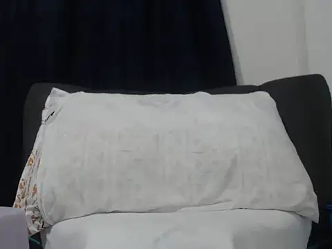 Snapshot of Lizz_xxxx chatting on February 2025 06:41:01 PM Lizz xxxx online show from February 2025 06:41:01 PM