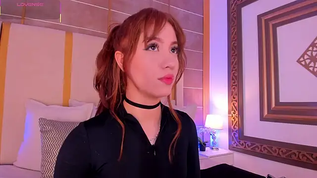 Snapshot of AbigailCarter chatting on November 2025 11:27:01 PM AbigailCarter online show from November 2025 11:27:01 PM