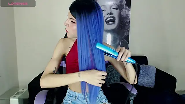 Snapshot of Realbadbxtch chatting on December 2024 08:21:02 PM Realbadbxtch online show from December 2024 08:21:02 PM