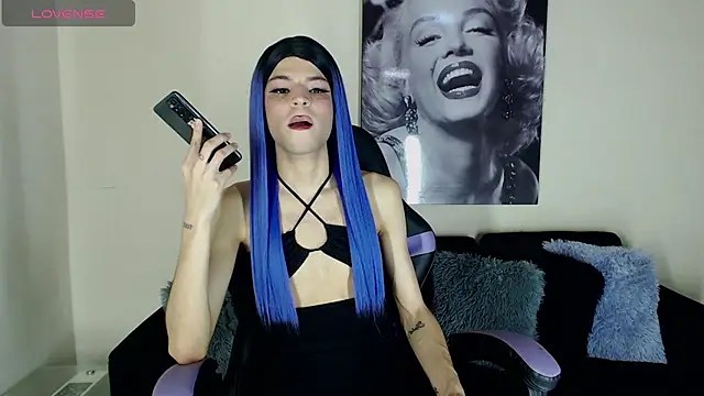 Snapshot of Realbadbxtch chatting on December 2024 08:47:01 PM Realbadbxtch online show from December 2024 08:47:01 PM