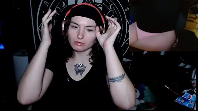 BrandiWRLD 999 online show from September 2025 07:17:01 PM