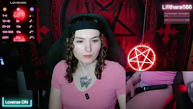 BrandiWRLD 999 online show from November 2025 01:16:01 AM