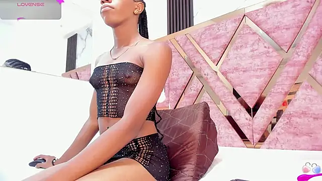 Snapshot of tifany_bigdick chatting on February 2025 05:33:01 PM tifany bigdick online show from February 2025 05:33:01 PM