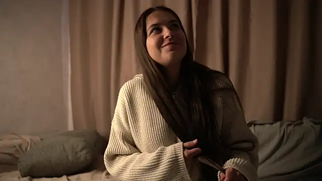 Snapshot of elisa_moon chatting on October 2025 09:56:02 AM elisa moon online show from October 2025 09:56:02 AM