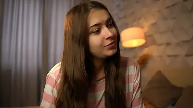 Snapshot of elisa_moon chatting on February 2026 09:14:02 AM elisa moon online show from February 2026 09:14:02 AM