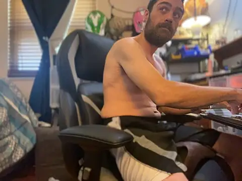 Snapshot of slutty_guy12 chatting on January 2025 04:08:01 PM slutty guy12 online show from January 2025 04:08:01 PM