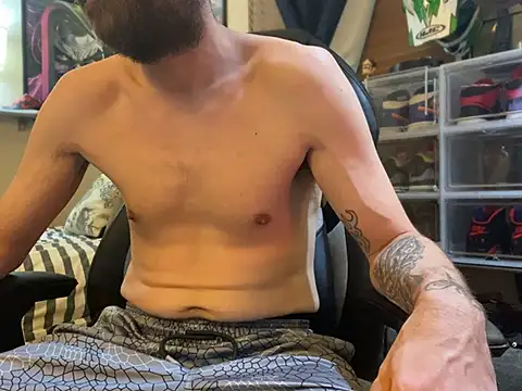 Snapshot of slutty_guy12 chatting on January 2025 11:14:02 PM slutty guy12 online show from January 2025 11:14:02 PM