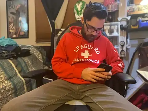 Snapshot of slutty_guy12 chatting on February 2025 03:10:02 AM slutty guy12 online show from February 2025 03:10:02 AM