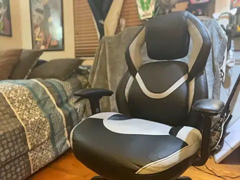 Snapshot of slutty_guy12 chatting on February 2025 11:53:02 PM slutty guy12 online show from February 2025 11:53:02 PM