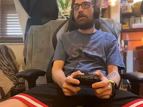 Snapshot of slutty_guy12 chatting on February 2025 09:14:01 PM slutty guy12 online show from February 2025 09:14:01 PM