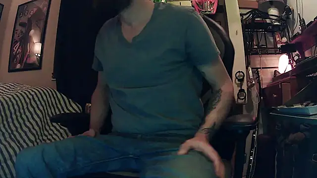 Snapshot of slutty_guy12 chatting on February 2025 11:59:02 PM slutty guy12 online show from February 2025 11:59:02 PM