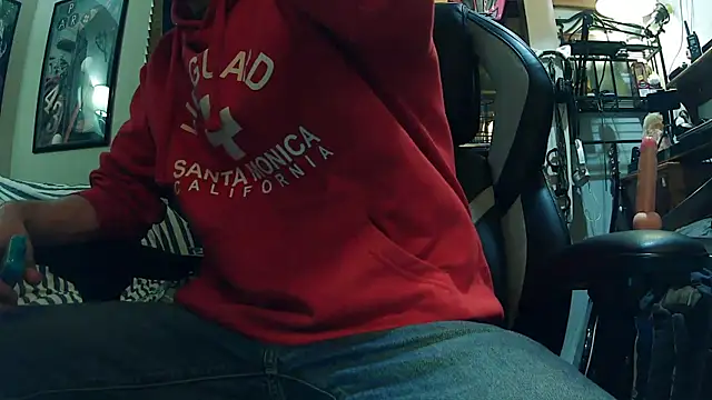 Snapshot of slutty_guy12 chatting on February 2025 09:19:02 PM slutty guy12 online show from February 2025 09:19:02 PM