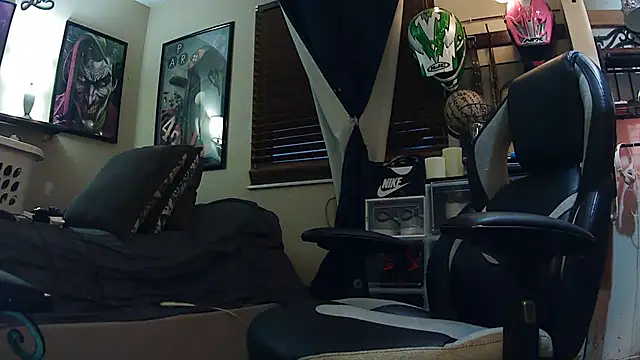 Snapshot of slutty_guy12 chatting on March 2025 12:10:02 AM slutty guy12 online show from March 2025 12:10:02 AM