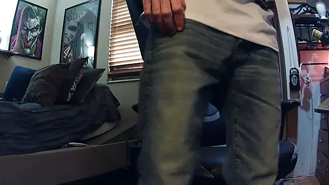 Snapshot of slutty_guy12 chatting on March 2025 10:04:02 PM slutty guy12 online show from March 2025 10:04:02 PM