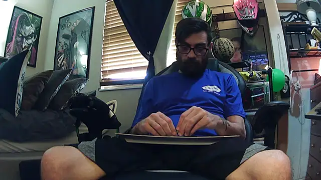 Snapshot of slutty_guy12 chatting on March 2025 10:31:02 PM slutty guy12 online show from March 2025 10:31:02 PM