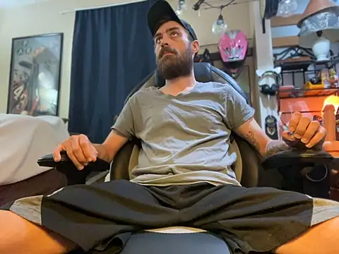 Snapshot of slutty_guy12 chatting on March 2025 07:17:01 PM slutty guy12 online show from March 2025 07:17:01 PM