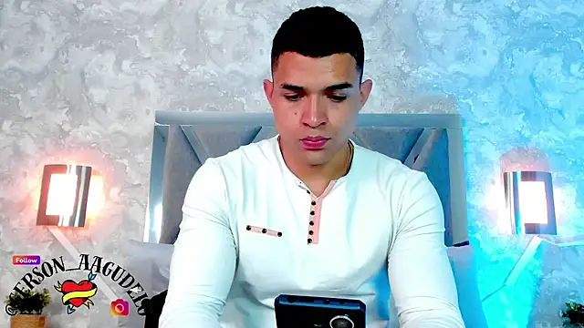 Snapshot of gerson_zt chatting on February 2025 03:03:01 AM gerson zt online show from February 2025 03:03:01 AM