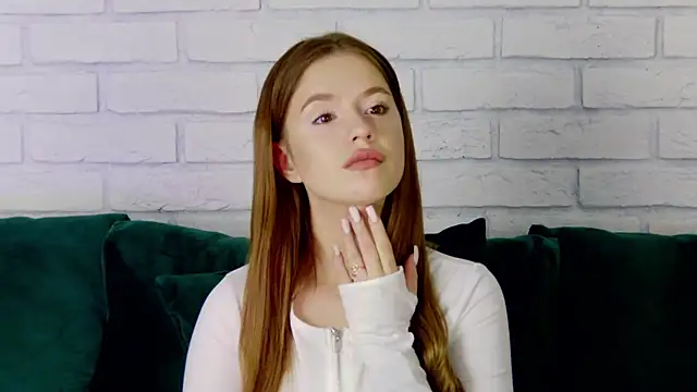 MilanaBalmain online show from February 2025 04:23:01 AM