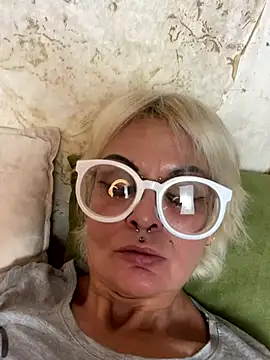 Gardener of Illusions online show from October 2025 10:10:02 PM