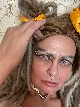 Gardener of Illusions online show from February 2026 02:27:02 AM