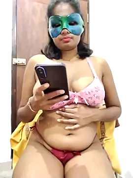 Snapshot of Zaraangle chatting on February 2026 01:09:02 PM Zaraangle online show from February 2026 01:09:02 PM