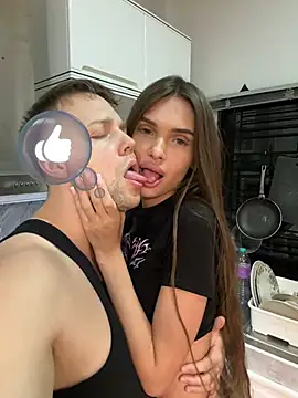 Snapshot of dreamgirls100 chatting on January 2025 10:19:01 PM dreamgirls100 online show from January 2025 10:19:01 PM