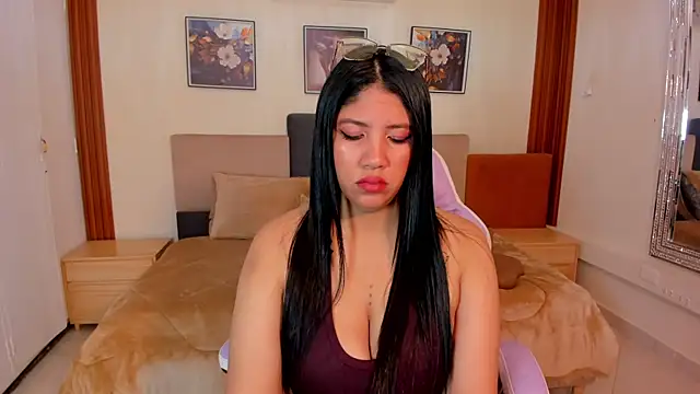 Snapshot of estrella_bigboobs14 chatting on April 2026 10:27:01 AM estrella bigboobs14 online show from April 2026 10:27:01 AM