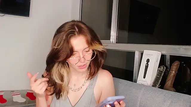 cherrybom969 online show from December 2024 05:44:01 AM