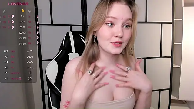 Snapshot of OraBIood chatting on January 2025 06:16:02 PM OraBIood online show from January 2025 06:16:02 PM