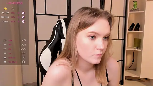 Snapshot of OraBIood chatting on February 2025 10:44:02 PM OraBIood online show from February 2025 10:44:02 PM