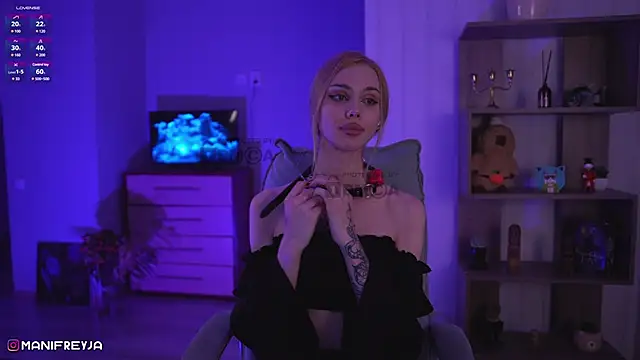 ManiFreyja online show from December 2024 04:55:02 AM