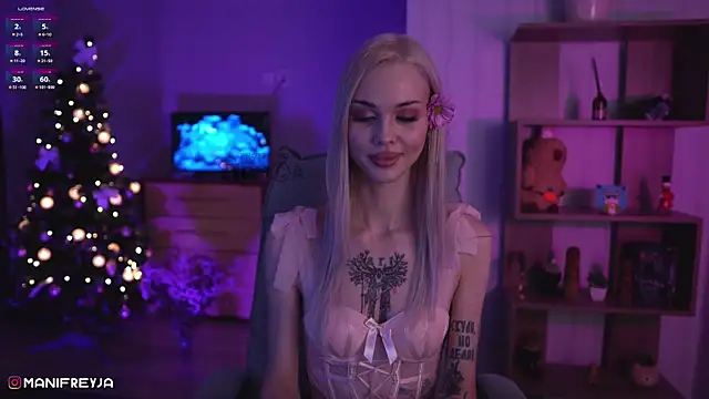 ManiFreyja online show from January 2025 07:17:02 PM