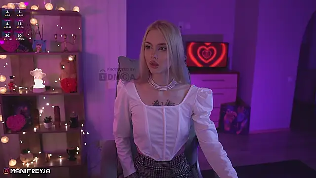 ManiFreyja online show from February 2025 08:40:01 PM