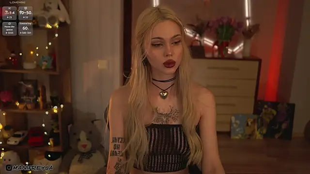 Snapshot of ManiFreyja chatting on March 2026 08:37:02 PM ManiFreyja online show from March 2026 08:37:02 PM