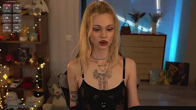 Snapshot of ManiFreyja chatting on March 2026 06:56:01 PM ManiFreyja online show from March 2026 06:56:01 PM