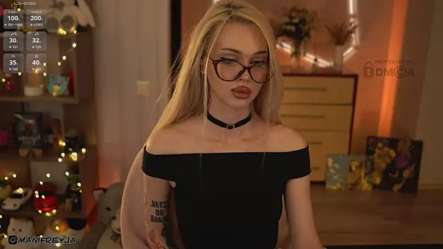 Snapshot of ManiFreyja chatting on April 2026 06:57:01 PM ManiFreyja online show from April 2026 06:57:01 PM