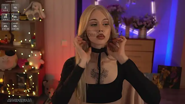 Snapshot of ManiFreyja chatting on April 2026 08:00:02 PM ManiFreyja online show from April 2026 08:00:02 PM