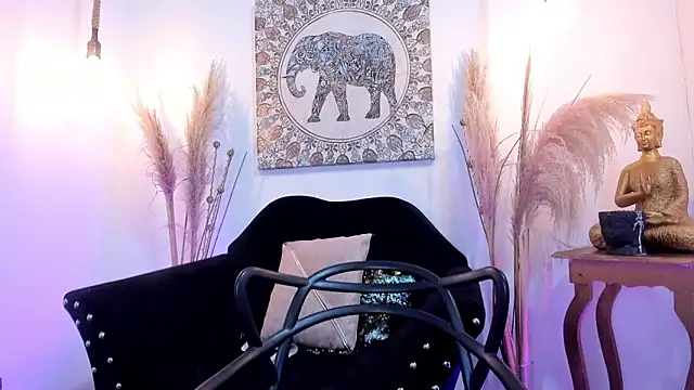 Snapshot of Gag_princeess chatting on February 2025 05:15:01 AM Gag princeess online show from February 2025 05:15:01 AM