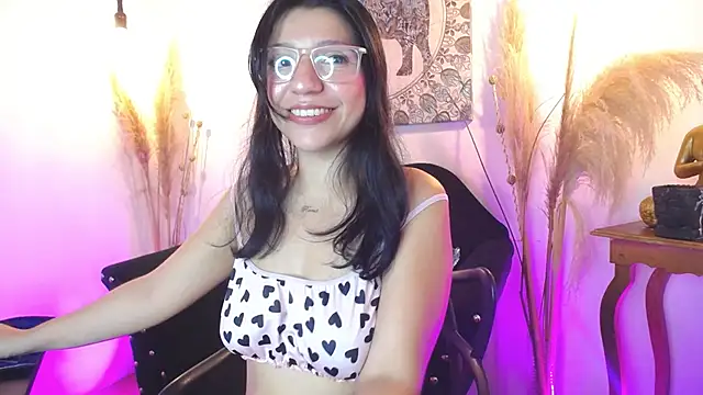 Snapshot of Gag_princeess chatting on March 2025 04:50:02 AM Gag princeess online show from March 2025 04:50:02 AM