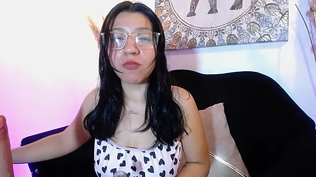 Snapshot of Gag_princeess chatting on March 2025 10:30:02 PM Gag princeess online show from March 2025 10:30:02 PM