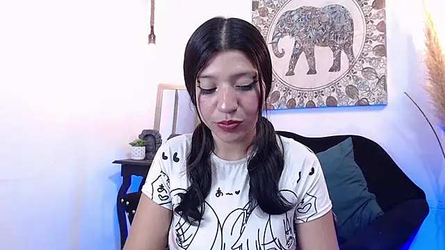 Snapshot of Gag_princeess chatting on November 2025 12:05:02 PM Gag princeess online show from November 2025 12:05:02 PM