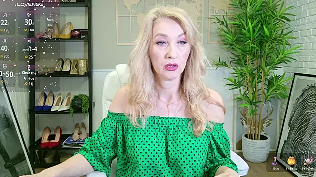 LadyLeea online show from June 2026 05:13:02 AM