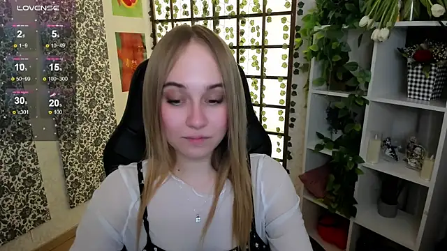 LianaBright online show from March 2025 05:22:02 AM